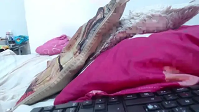 Snapshot of sofiasims chatting on 03/10/26, 01:27 sofiasims online show from 03/10/26, 01:27