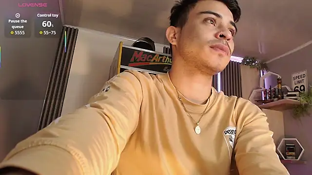 Bastian MCcormick online show from 10/01/25, 12:55