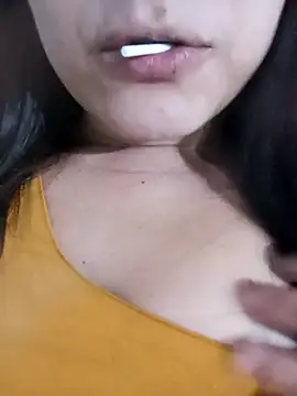 Snapshot of morgana0709 chatting on 10/13/25, 01:05 morgana0709 online show from 10/13/25, 01:05