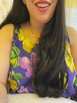 Snapshot of Bold-arabic-vibes chatting on 07/16/26, 12:44 Bold-arabic-vibes online show from 07/16/26, 12:44