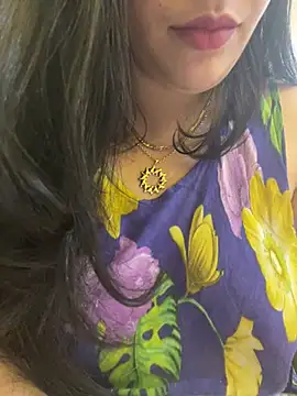 Snapshot of Bold-arabic-vibes chatting on 07/18/26, 02:32 Bold-arabic-vibes online show from 07/18/26, 02:32