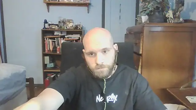 Snapshot of PDrents chatting on 09/16/25, 08:43 PDrents online show from 09/16/25, 08:43