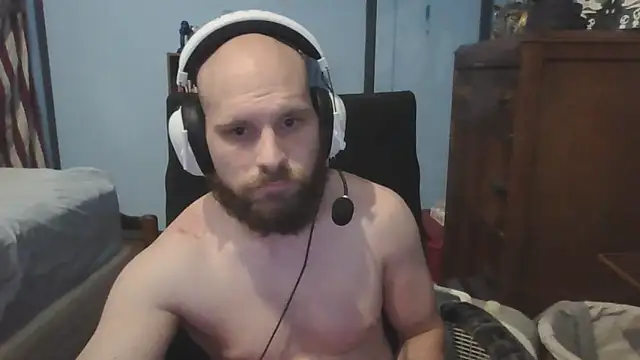 Snapshot of PDrents chatting on 10/28/25, 02:26 PDrents online show from 10/28/25, 02:26