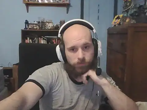 Snapshot of PDrents chatting on 12/13/25, 09:53 PDrents online show from 12/13/25, 09:53