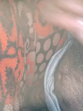 Snapshot of pppppp7811 chatting on 12/17/25, 05:19 pppppp7811 online show from 12/17/25, 05:19