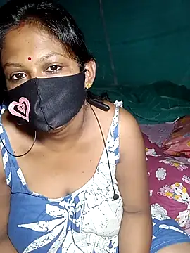 Snapshot of Hotty-rosni chatting on 10/07/25, 11:24 Hotty-rosni online show from 10/07/25, 11:24