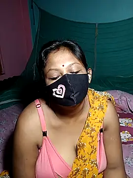 Snapshot of Hotty-rosni chatting on 11/04/25, 11:59 Hotty-rosni online show from 11/04/25, 11:59