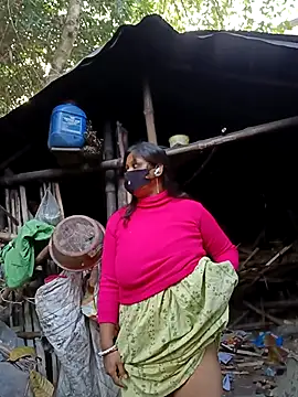 Snapshot of Hotty-rosni chatting on 11/25/25, 01:16 Hotty-rosni online show from 11/25/25, 01:16