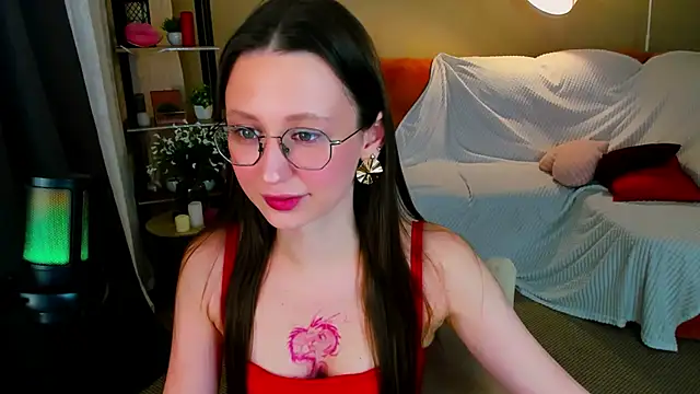 YourLovellyStory online show from 02/21/26, 04:30