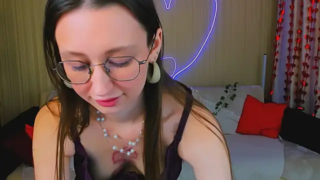 YourLovellyStory online show from 03/08/26, 11:58