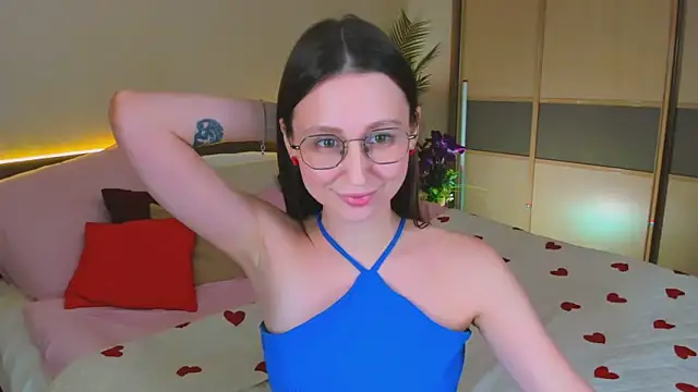 YourLovellyStory online show from 03/10/26, 02:00