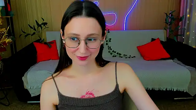 YourLovellyStory online show from 04/03/26, 05:55