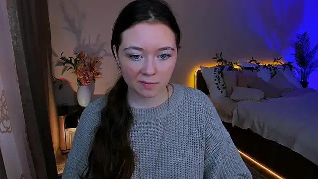 Snapshot of AlluringLookk chatting on 09/21/25, 04:14 AlluringLookk online show from 09/21/25, 04:14