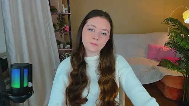 Snapshot of AlluringLookk chatting on 10/15/25, 12:27 AlluringLookk online show from 10/15/25, 12:27