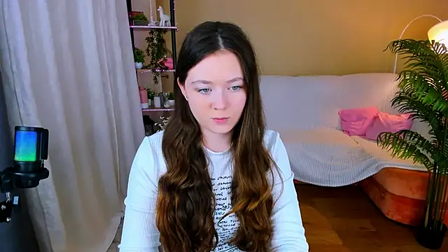 Snapshot of AlluringLookk chatting on 10/17/25, 11:13 AlluringLookk online show from 10/17/25, 11:13