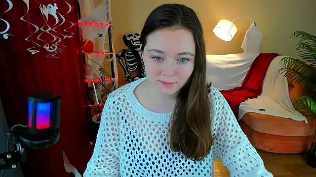 Snapshot of AlluringLookk chatting on 11/03/25, 04:19 AlluringLookk online show from 11/03/25, 04:19