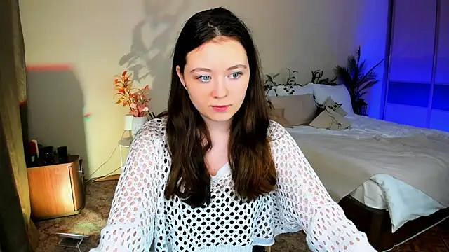 Snapshot of AlluringLookk chatting on 11/18/25, 11:14 AlluringLookk online show from 11/18/25, 11:14