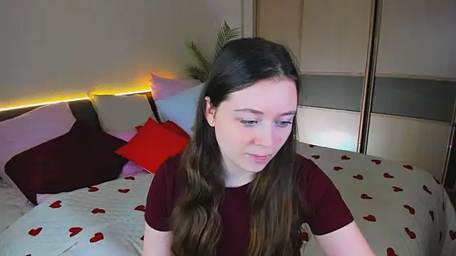 AlluringLookk online show from 03/16/26, 02:21