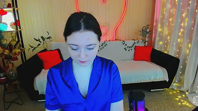 Snapshot of AlluringLookk chatting on 04/20/26, 05:48 AlluringLookk online show from 04/20/26, 05:48