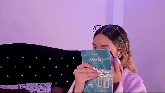 LauMiller online show from 10/17/25, 09:06