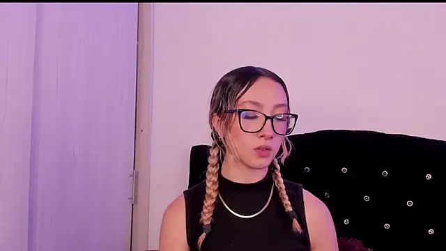 LauMiller online show from 10/29/25, 10:11