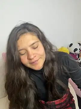 Snapshot of Emilyybennet_ chatting on 11/07/25, 10:10 Emilyybennet online show from 11/07/25, 10:10