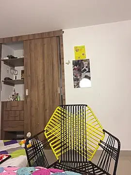 Snapshot of Scarlett699 chatting on 10/25/25, 04:24 Scarlett699 online show from 10/25/25, 04:24