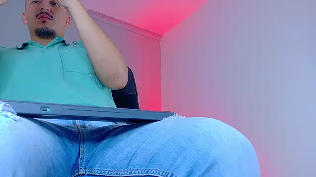 MrFox   online show from 01/12/26, 07:41