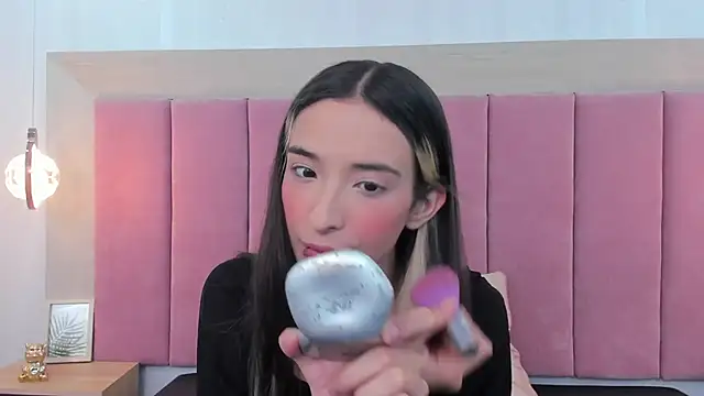 Emilia Bons online show from 10/01/25, 01:17