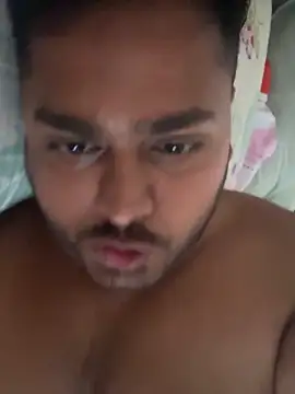 Snapshot of blrguychub chatting on 09/11/25, 12:05 blrguychub online show from 09/11/25, 12:05