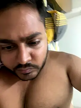 Snapshot of blrguychub chatting on 09/24/25, 08:12 blrguychub online show from 09/24/25, 08:12