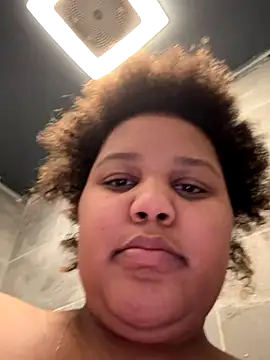 Snapshot of chocolate_bella chatting on 11/25/25, 06:30 chocolate bella online show from 11/25/25, 06:30