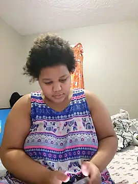 Snapshot of chocolate_bella chatting on 01/07/26, 03:47 chocolate bella online show from 01/07/26, 03:47