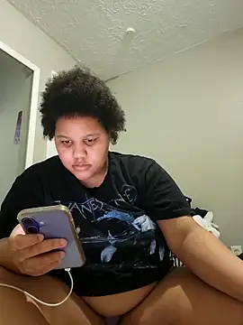 Snapshot of chocolate_bella chatting on 03/13/26, 01:34 chocolate bella online show from 03/13/26, 01:34