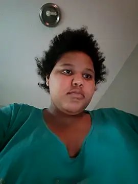 Snapshot of chocolate_bella chatting on 04/01/26, 02:36 chocolate bella online show from 04/01/26, 02:36