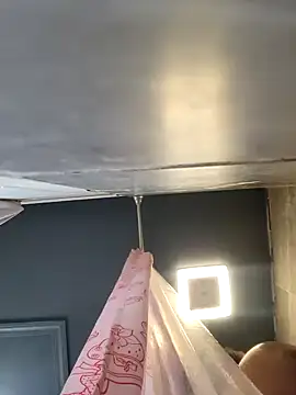 Snapshot of chocolate_bella chatting on 04/13/26, 10:48 chocolate bella online show from 04/13/26, 10:48