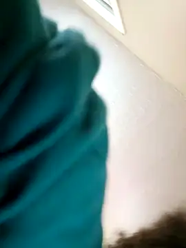 Snapshot of chocolate_bella chatting on 04/21/26, 02:34 chocolate bella online show from 04/21/26, 02:34