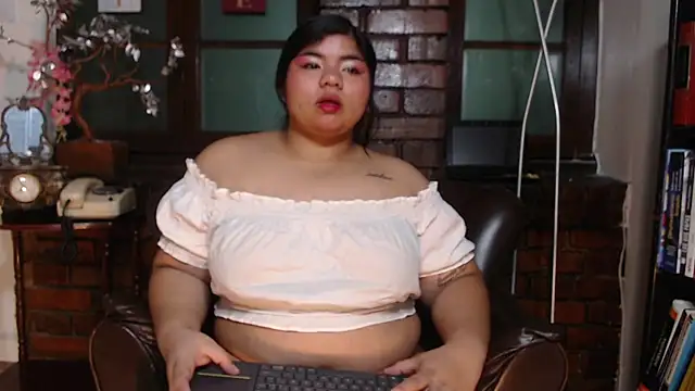 Snapshot of Lia_Arellano chatting on 12/01/25, 07:08 Lia Arellano online show from 12/01/25, 07:08