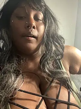 Cocomamii1 online show from 04/12/26, 11:32