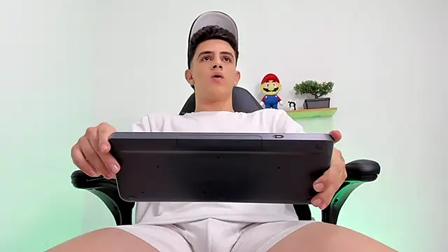 Mikecooper online show from 01/17/26, 07:28