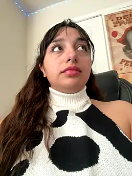 CharmingMaddie online show from 11/01/25, 04:09