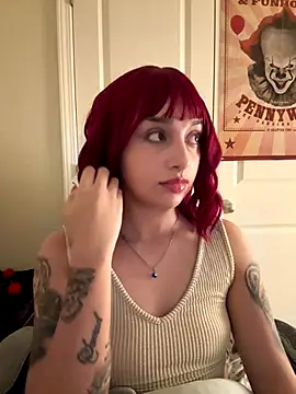 CharmingMaddie online show from 12/21/25, 06:42