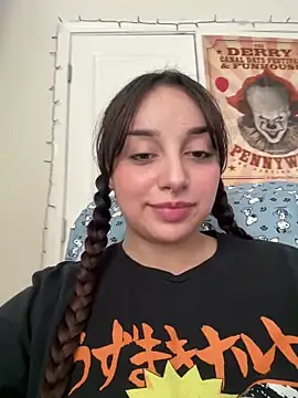 CharmingMaddie online show from 02/11/26, 05:29