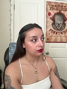 CharmingMaddie online show from 03/25/26, 03:29