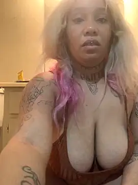 Snapshot of seductiveangeeel chatting on 10/12/25, 03:49 seductiveangeeel online show from 10/12/25, 03:49