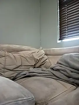 Thabo1004 online show from 10/18/25, 07:31