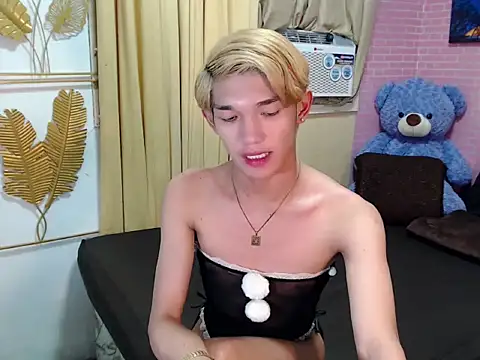 Snapshot of fuckerfriendsxx chatting on 05/02/26, 05:34 fuckerfriendsxx online show from 05/02/26, 05:34