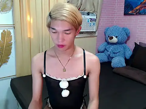 Snapshot of fuckerfriendsxx chatting on 05/04/26, 10:39 fuckerfriendsxx online show from 05/04/26, 10:39