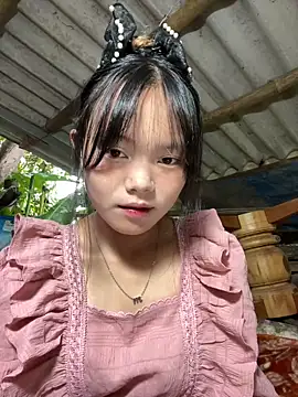 Snapshot of AdamLazis chatting on 09/10/25, 12:21 AdamLazis online show from 09/10/25, 12:21