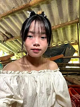 Snapshot of AdamLazis chatting on 09/14/25, 12:21 AdamLazis online show from 09/14/25, 12:21